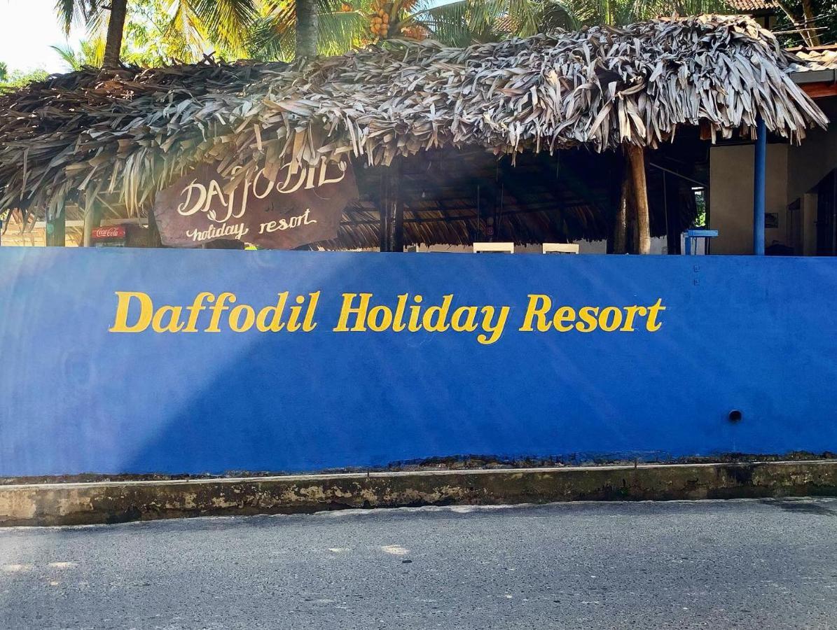 Daffodil Restaurant & Holiday Resort Unawatuna Exterior photo